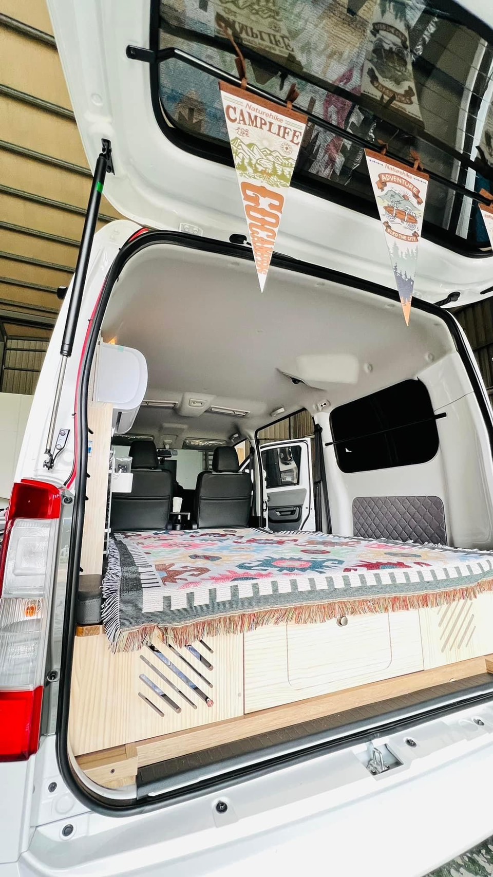 Town Ace露營車
